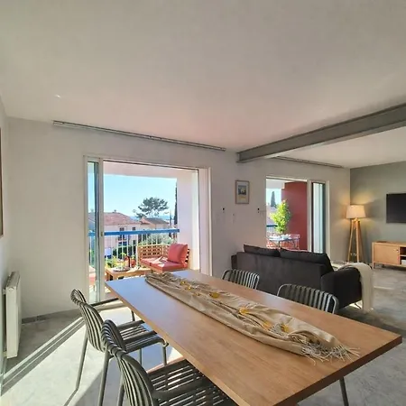 Apartment T3 Neuf Vue Mer, A 300m De La Plage, Piscine Et Parking Prive Bandol