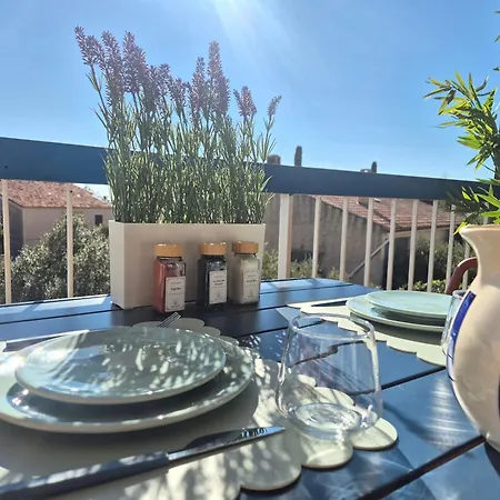 T3 Neuf Vue Mer, A 300m De La Plage, Piscine Et Parking Prive Bandol