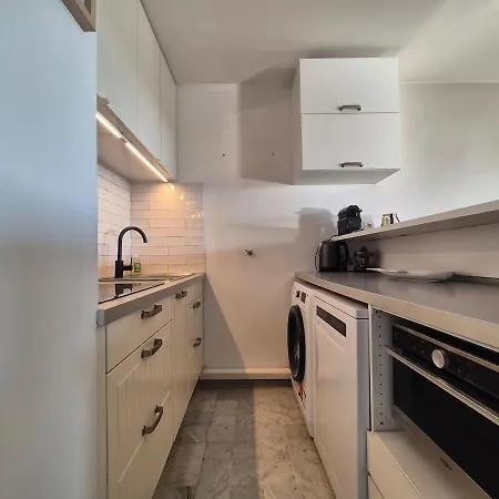 Apartment T3 Neuf Vue Mer, A 300m De La Plage, Piscine Et Parking Prive